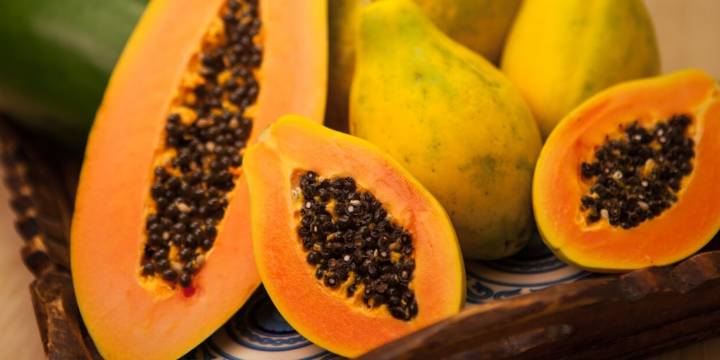 ¿Cuántas semillas de papaya debo comer para ayudar a regenerar mi hígado?