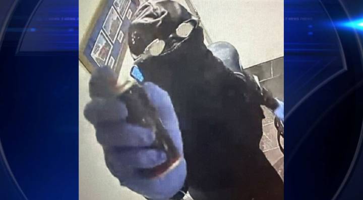 Suspect dressed in apparent scuba gear breaks into Disney Springs restaurant