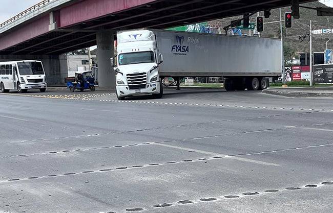 Retiran boyas de inmediato tras caos vial en el bulevar Miguel Ramos Arizpe