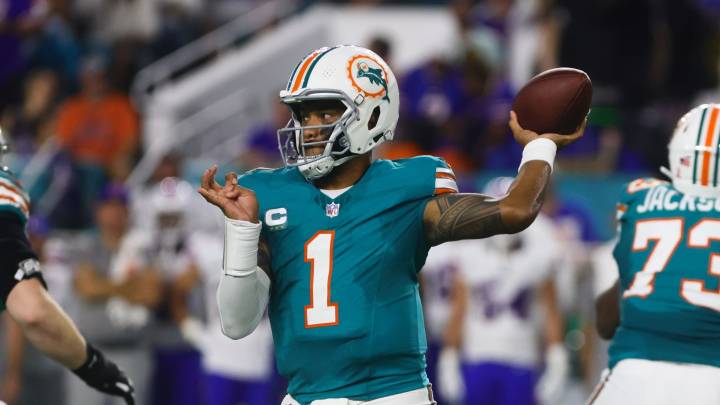 Dolphins Held Players-Only Meeting Before Week 2 Game Vs. Patriots
