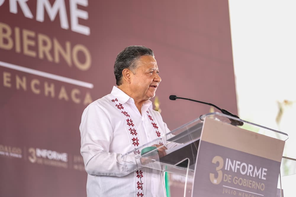 Crecimiento económico con bienestar social, destaca Julio Menchaca en su informe de Tula
