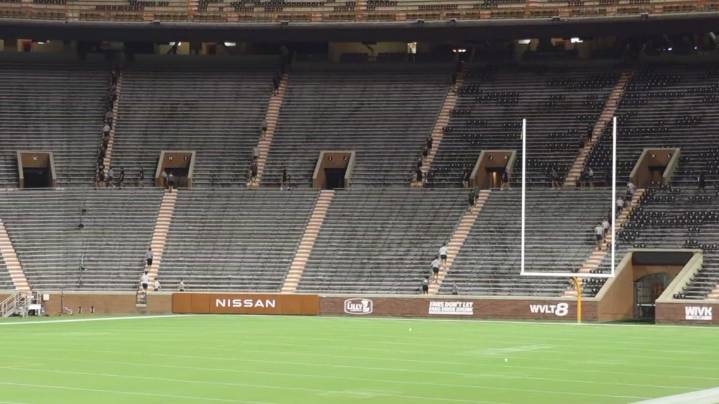 ROTC cadets honor 9/11 heroes with Neyland Stadium climb