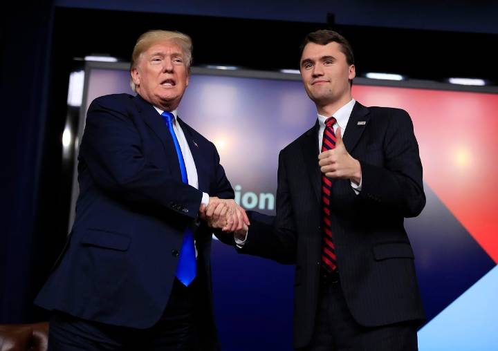 Trump reporta la muerte del influencer Charlie Kirk; recibió un disparo durante un evento en Utah