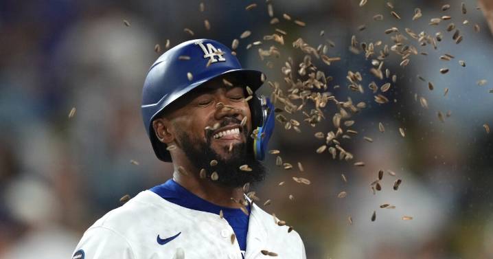 Dodgers open 2-game lead in NL West with 7