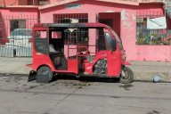 Pochimóvil queda calcinado por presunto cortocircuito en Ciudad del Carmen