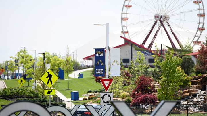 Hall of Fame Resort & Entertainment Co. receives agreement extension