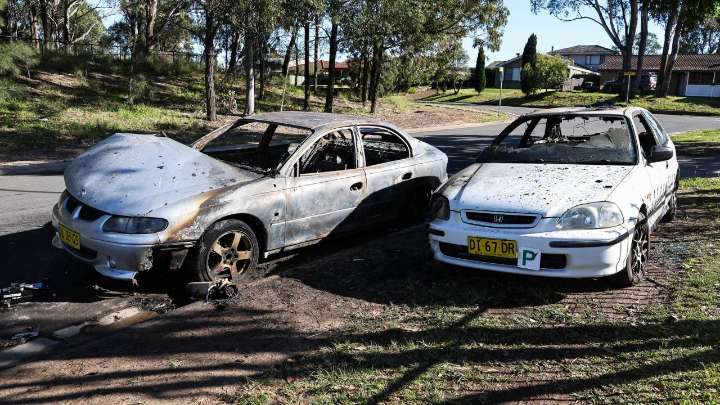 Police investigating suspicious overnight blaze of two burnt cars overnight in St Clair