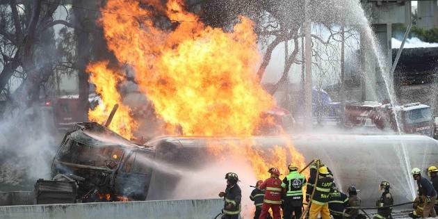 Heridos por explosión de pipa en Iztapalapa reciben atención en distintos hospitales