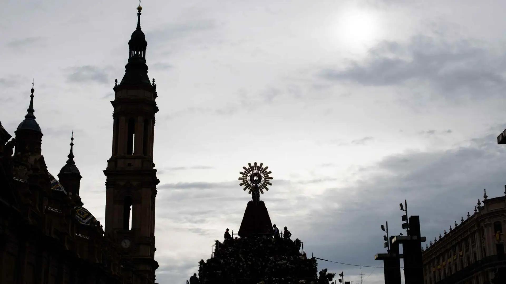 Cinco curiosidades de la Ofrenda de Flores de Zaragoza que no conocen en el resto de España