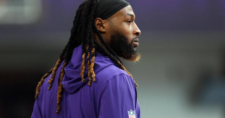 Minnesota Vikings RB Aaron Jones going on injured reserve, Cam Akers rejoining team