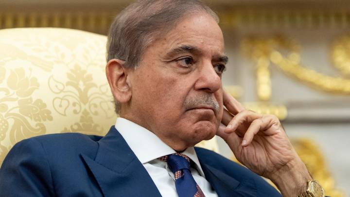 Trump holds talks with Pakistan's Prime Minister Shehbaz Sharif