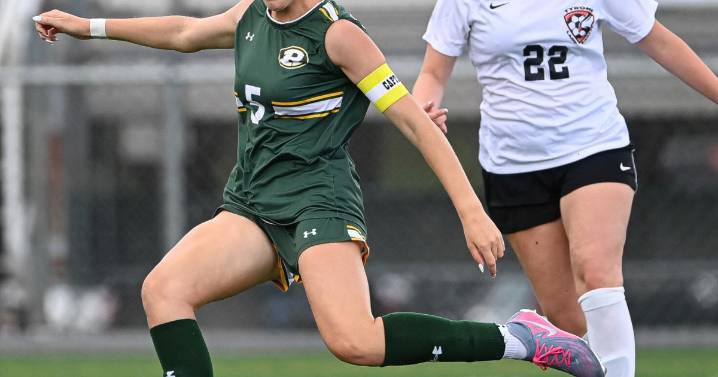 PHOTO GALLERY | Forest Hills' Papcunik nets 100th career goal in victory over Tyrone