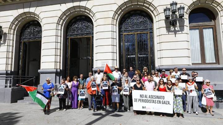La prensa aragonesa se manifiesta contra el genocidio en Palestina y el asesinato de periodistas