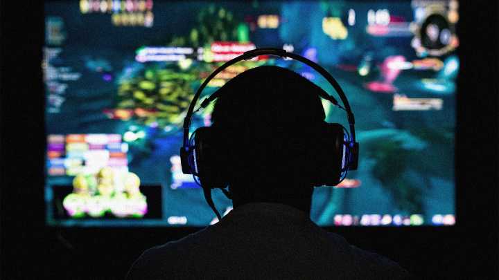 U.K. teen boys spend more time gaming each week than in class