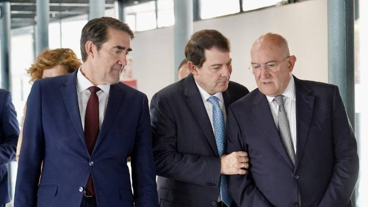Mañueco respalda a Quiñones: "Sí, le apoyo"