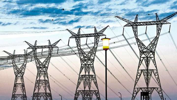 Otro golpe al bolsillo: Nación planea un nuevo aumento de la luz para financiar obras eléctricas