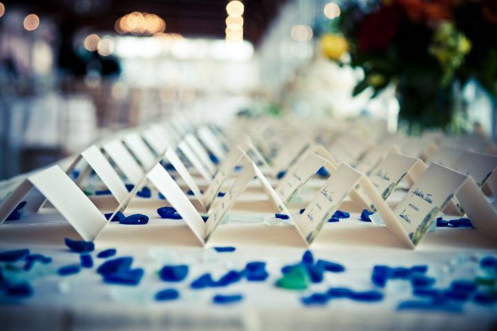 Bridesmaid Accidentally Posts Wedding Seating Chart Online, Shocking Guests