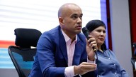 El Ministro Héctor Rodríguez sugiere que las labores pueden provocar estrés y violencia en los hogares