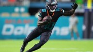 How Tyreek Hill reacted while being carted off field after apparent horrible looking injury