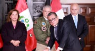 ¡Viaje con polémica! Ministro de Justicia va a Suiza pese a impedimento judicial Juan José Santiváñez, cuestionado titular de Justicia, recibió permiso especial del Poder Judicial y autorización del G