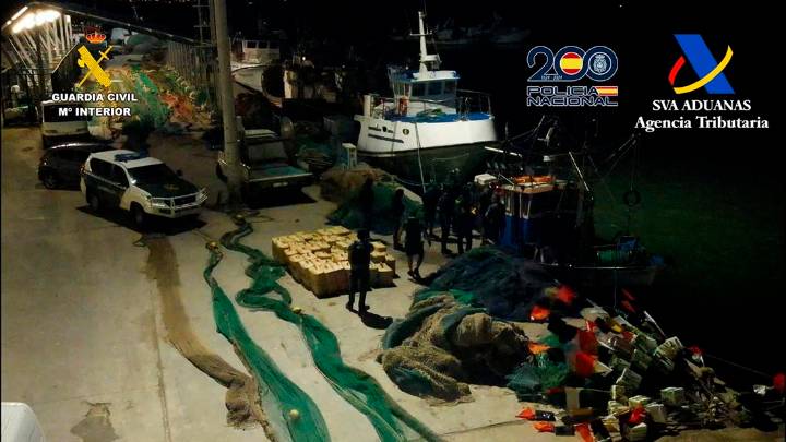 Prisión provisional para uno de los tripulantes del pesquero pillado con 1.800 kilos de hachís en Isla