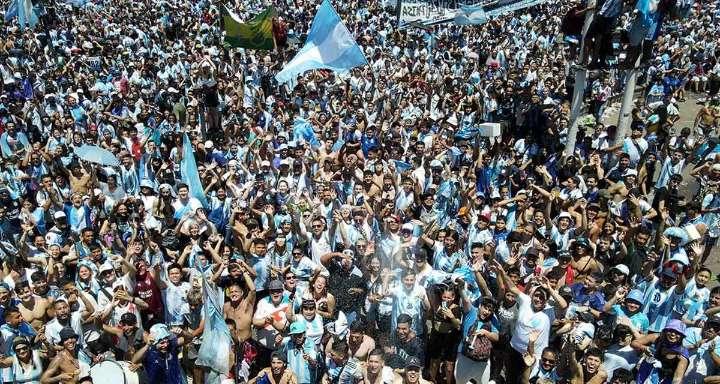 ”Dos pasiones, una identidad: fútbol y asado” reúne la historia y el valor cultural de Argentina 