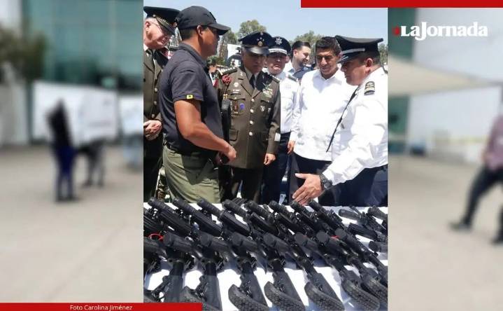 Entrega el gobierno de Jara armas israelíes a la policía de Oaxaca