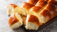 Cómo preparar Pan brioche: la receta con masa dulce y envuelta en una corteza dorada con 7 ingredientes