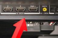 El HDMI también transporta audio y hay una forma de extraerlo por salida óptica y hasta RCA, así se hace