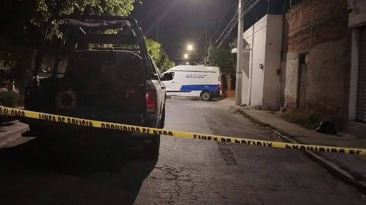 Le cierran el paso a motociclista y lo asesinan en colonia Las Flores