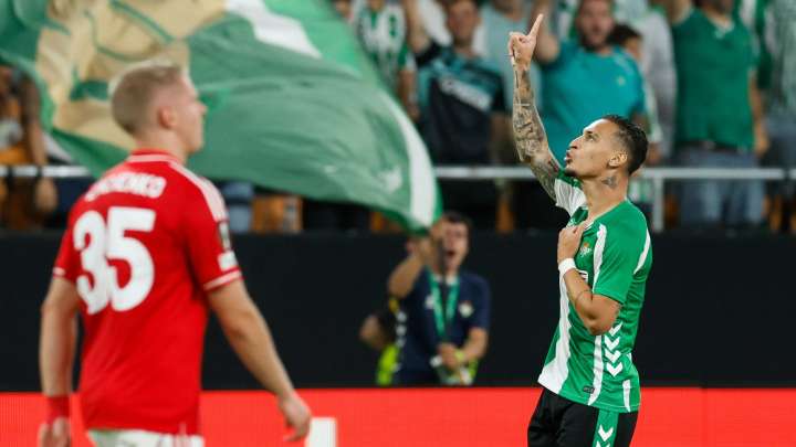 Antony rescata un valioso empate a un Betis que sufrió contra el Nottingham Forest