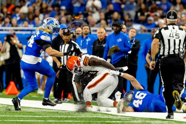 Lions handle Browns for third straight win via big days from defense, special teams