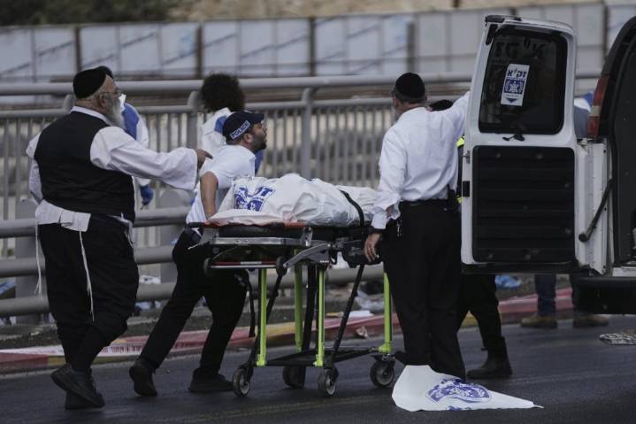 Shooting attack at Jerusalem bus stop kills 5