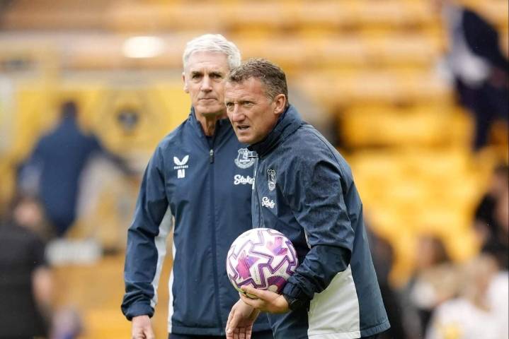 Everton’s Alan Irvine and Billy McKinlay: ‘David Moyes is still as intense as ever’