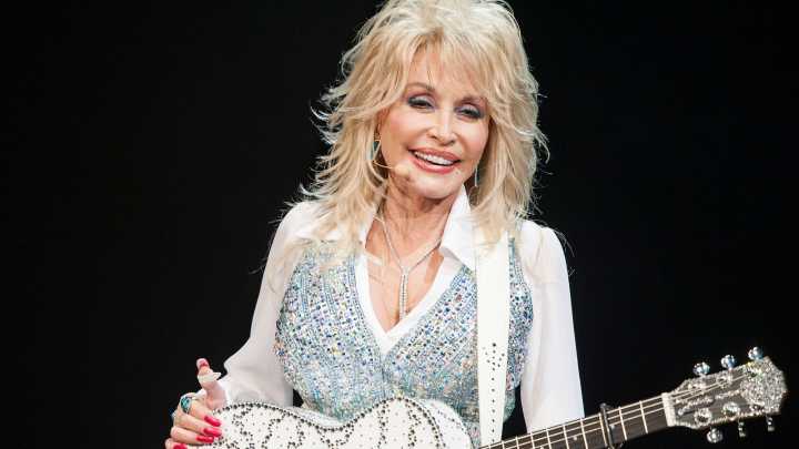 Head-Turning Pics Show Dolly Parton Is Almost Unrecognizable Sporting Her Natural Hair