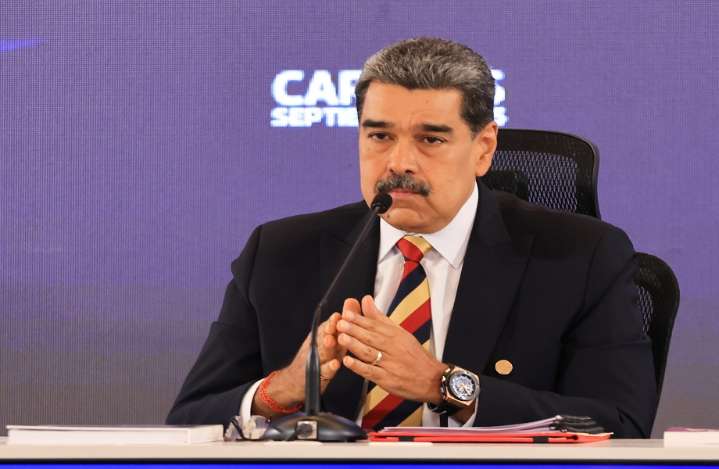 Ejecutivo: Estamos enfrentando la más grande amenaza, hay ocho barcos militares con 1.200 misiles y un submarino nuclear apuntando a Venezuela