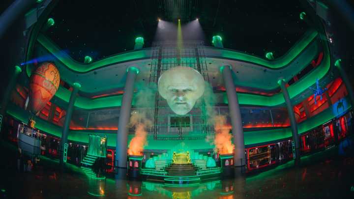 Sphere 'Oz' production is no place like home, Toto tells Bill Ervolino