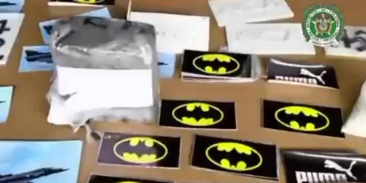 Golpe a Comandos de Frontera, Policía y Ejército incautaron 757 kilos de cocaína en Nariño que estaban marcados con los símbolos de Batman
