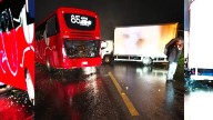 Choca ADO en la Amozoc-Perote; transportaba a trabajadores de Audi México