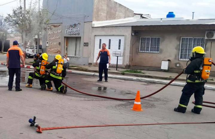 Egresaron 56 bomberos voluntarios de La Pampa