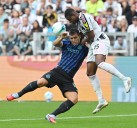 Lautaro, duda para el duelo ante el Ajax por molestias en la espalda