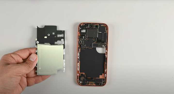 iPhone 17 Pro teardown just revealed the secret cause of scratchgate