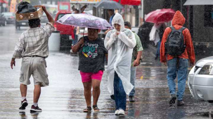 Se forma la tormenta tropical Kiko frente a costas del Pacífico mexicano