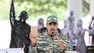Maduro lanza una advertencia militar tras tender la mano a Trump: "Respeto a Trump, lo invito a dialogar. Ojalá recapacite"