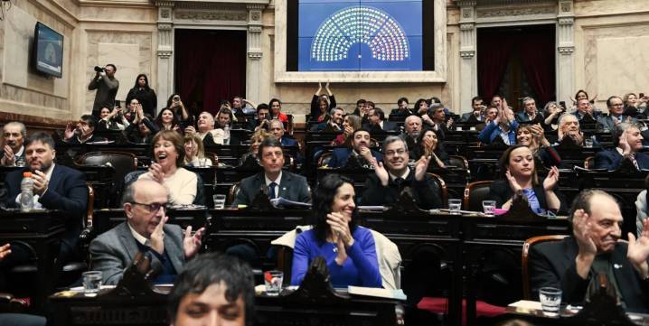 Unión por la Patria anunció que desconocerá nueva deuda con EE.UU. si el acuerdo no pasa por el Congreso