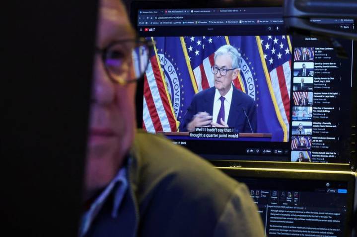 Fed's Powell repeats no risk-free path as job, inflation risks weighed