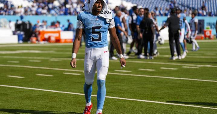 Callahan says winless Titans evaluating everything with some fans wanting him fired