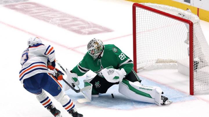 Stars' Jake Oettinger moving on from quick hook in playoffs