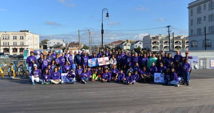 Círculo de la Hispanidad organiza caminata en Long Beach para terminar con la violencia doméstica