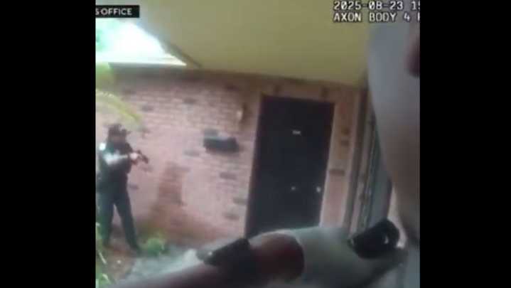 VIDEO: Policía dispara por error a la persona que llamó a emergencias en EE.UU.